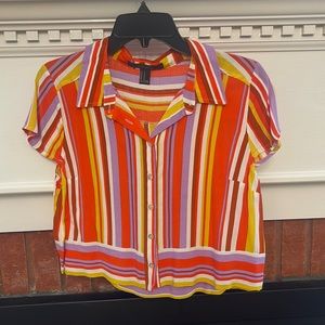 Forever 21 contemporary cropped button down women medium